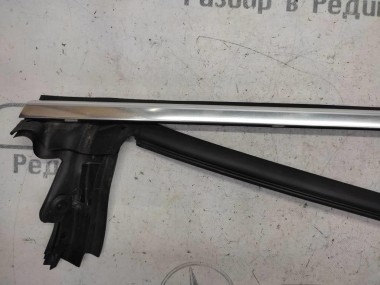 Молдинг стекла двери MERCEDES-BENZ CLS-класс C219 (2004 - 2008) — Разборка Мерседес