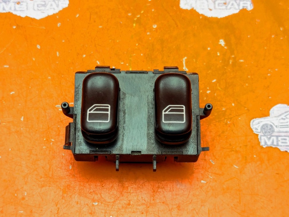 Кнопка стеклоподъемников MERCEDES-BENZ M-класс W163 (1997 - 2001) фото 1 &mdash; Разборка Мерседес