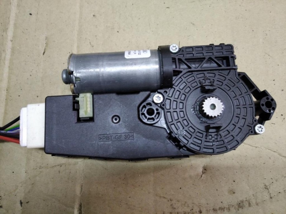 Моторчик люка MERCEDES-BENZ GLA-класс X156 рестайлинг (2017 - 2020) фото 1 — Разборка Мерседес