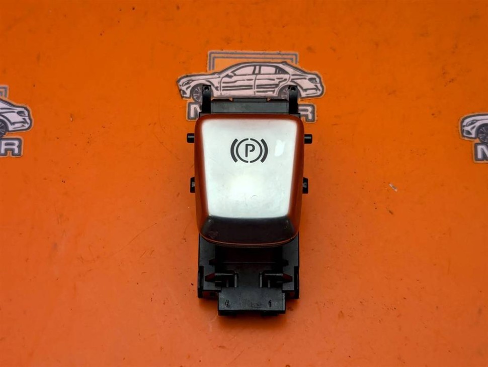 Кнопка ручника MERCEDES-BENZ C-класс AMG W205/S205/C205/A205 (2014 - 2018) фото 1 — Разборка Мерседес