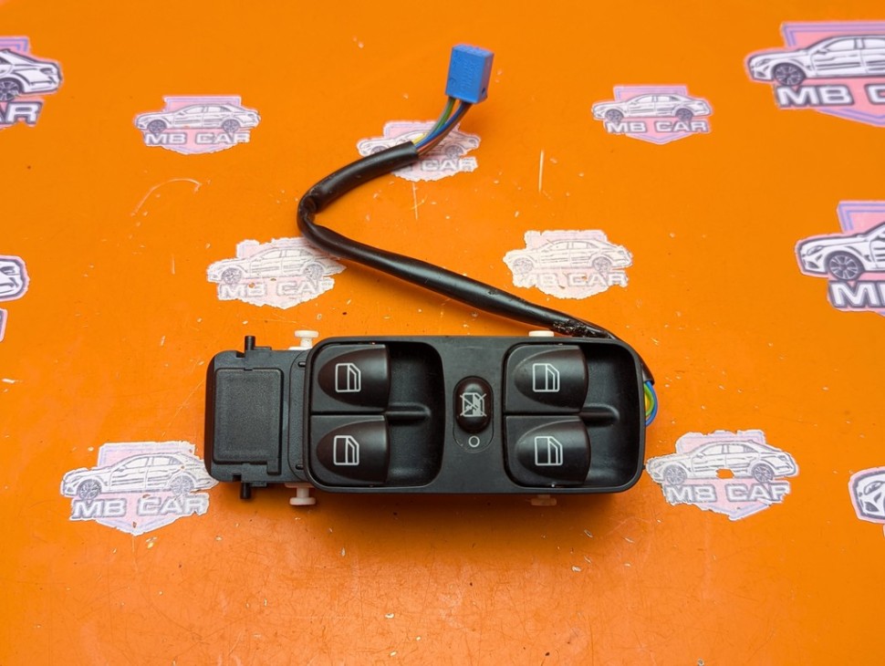 Блок кнопок стеклоподъемников MERCEDES-BENZ C-класс W203/S203/CL203 рестайлинг (2004 - 2008) фото 1 &mdash; Разборка Мерседес