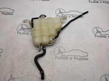 Бачок расширительный MERCEDES-BENZ X-класс I (2017 - 2020) — Разборка Мерседес