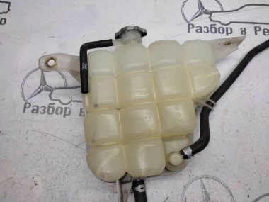 Бачок расширительный MERCEDES-BENZ X-класс I (2017 - 2020) — Разборка Мерседес