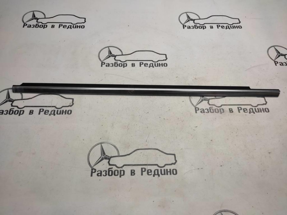 Молдинг стекла двери MERCEDES-BENZ GLS-класс X166 (2015 - 2019) фото 1 — Разборка Мерседес