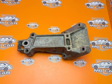 Лапа левая MERCEDES-BENZ Sprinter W901-905 (1995 - 2006) — Разборка Мерседес