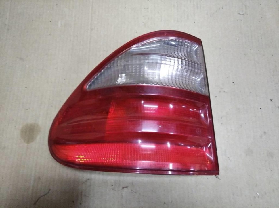 Фонарь задний левый MERCEDES-BENZ E-класс W210/S210 рестайлинг (1999 - 2003) фото 1 — Разборка Мерседес