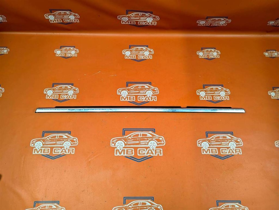 Молдинг стекла двери MERCEDES-BENZ R-класс W251 (2005 - 2007) фото 1 — Разборка Мерседес