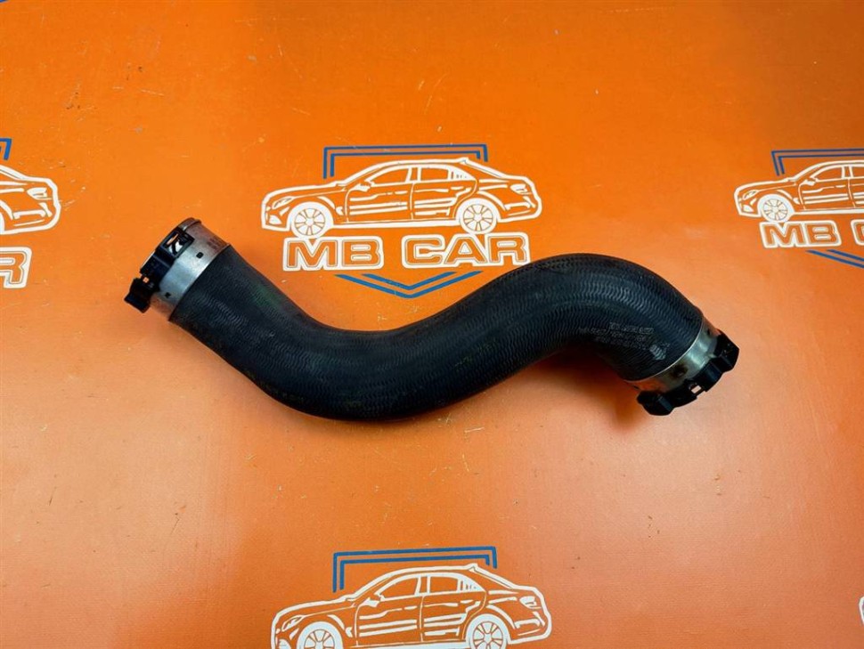 Патрубок интеркулера MERCEDES-BENZ E-класс W212/S212/C207/A207 рестайлинг (2013 - 2016) фото 1 &mdash; Разборка Мерседес