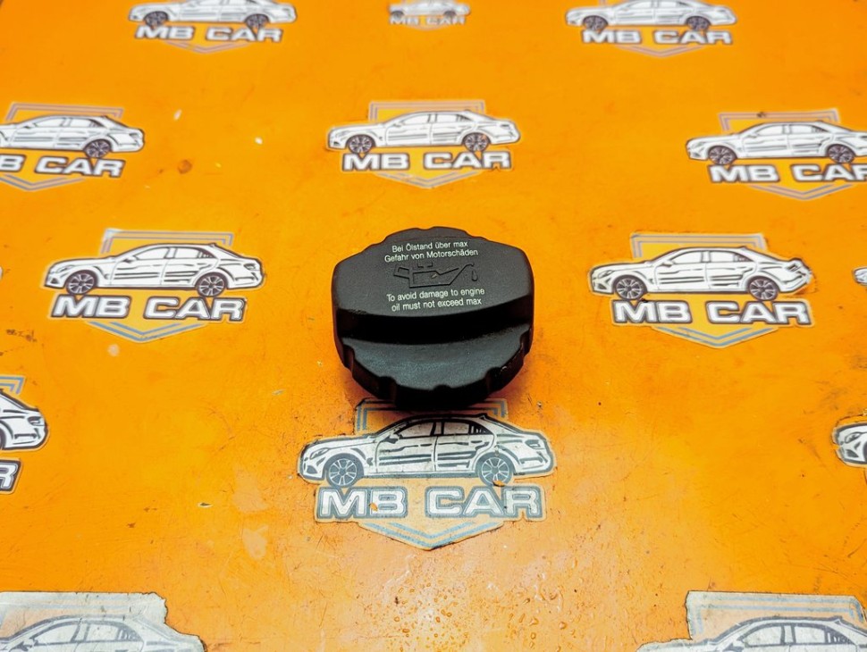 Крышка маслозаливной горловины MERCEDES-BENZ A-класс W168 (1997 - 2001) фото 1 &mdash; Разборка Мерседес
