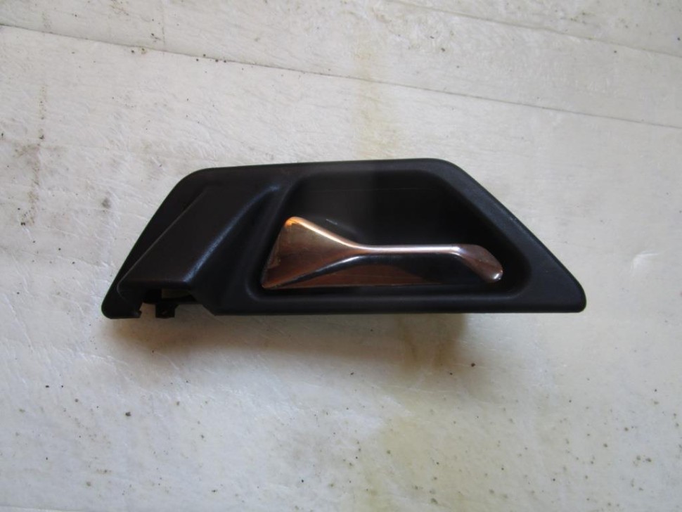 Ручка двери внутренняя MERCEDES-BENZ E-класс W124/S124/C124/A124 (1984 - 1997) фото 1 — Разборка Мерседес