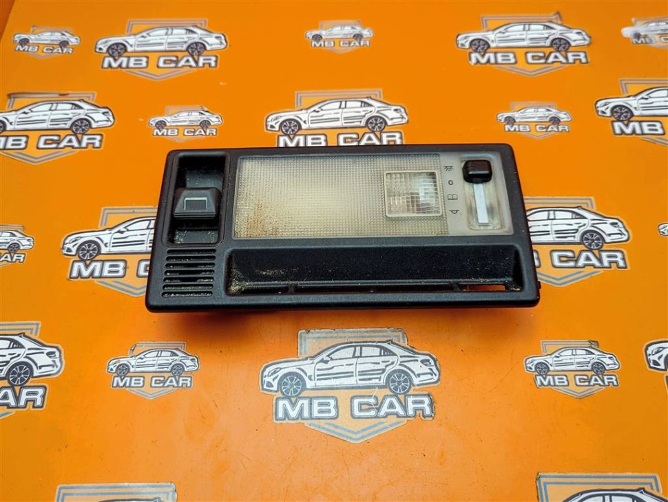 Плафон салона MERCEDES-BENZ W124 W124/S124/C124/A124 (1984 - 1993) фото 1 — Разборка Мерседес