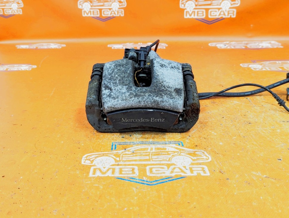 Суппорт передний правый MERCEDES-BENZ C-класс W204/S204 (2006 - 2011) фото 1 — Разборка Мерседес