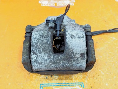 Суппорт передний правый MERCEDES-BENZ C-класс W204/S204 (2006 - 2011) — Разборка Мерседес