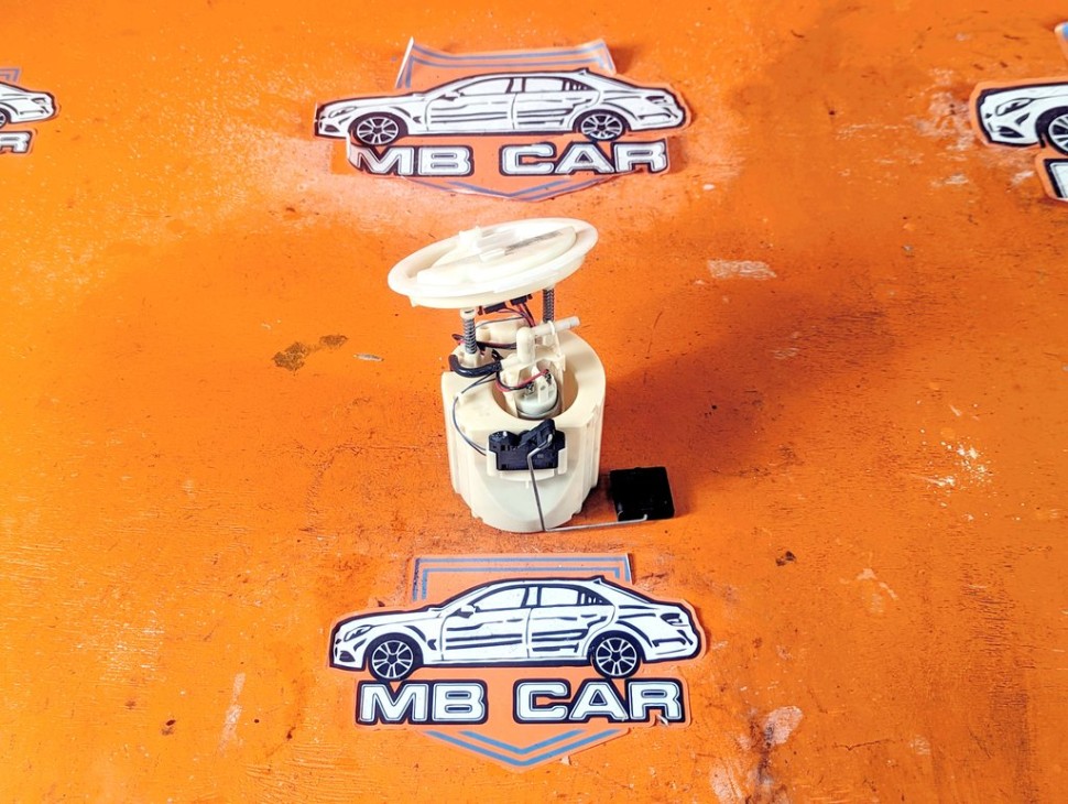 Насос топливный MERCEDES-BENZ C-класс W204/S204 (2006 - 2011) фото 1 &mdash; Разборка Мерседес