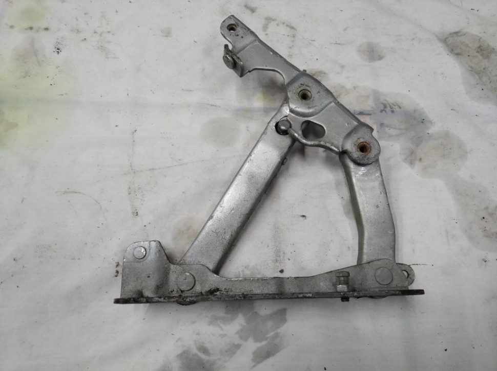 Петля капота MERCEDES-BENZ S-класс W220 (1998 - 2005) фото 1 — Разборка Мерседес