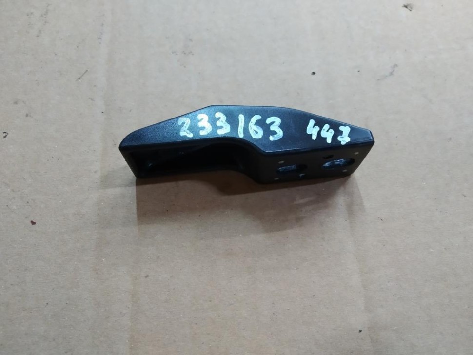 Крепежная пластина MERCEDES-BENZ V-класс W447 (2014 - 2025) фото 1 — Разборка Мерседес