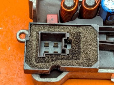 Реле моторчика печки MERCEDES-BENZ C-класс W203/S203/CL203 (2000 - 2004) — Разборка Мерседес