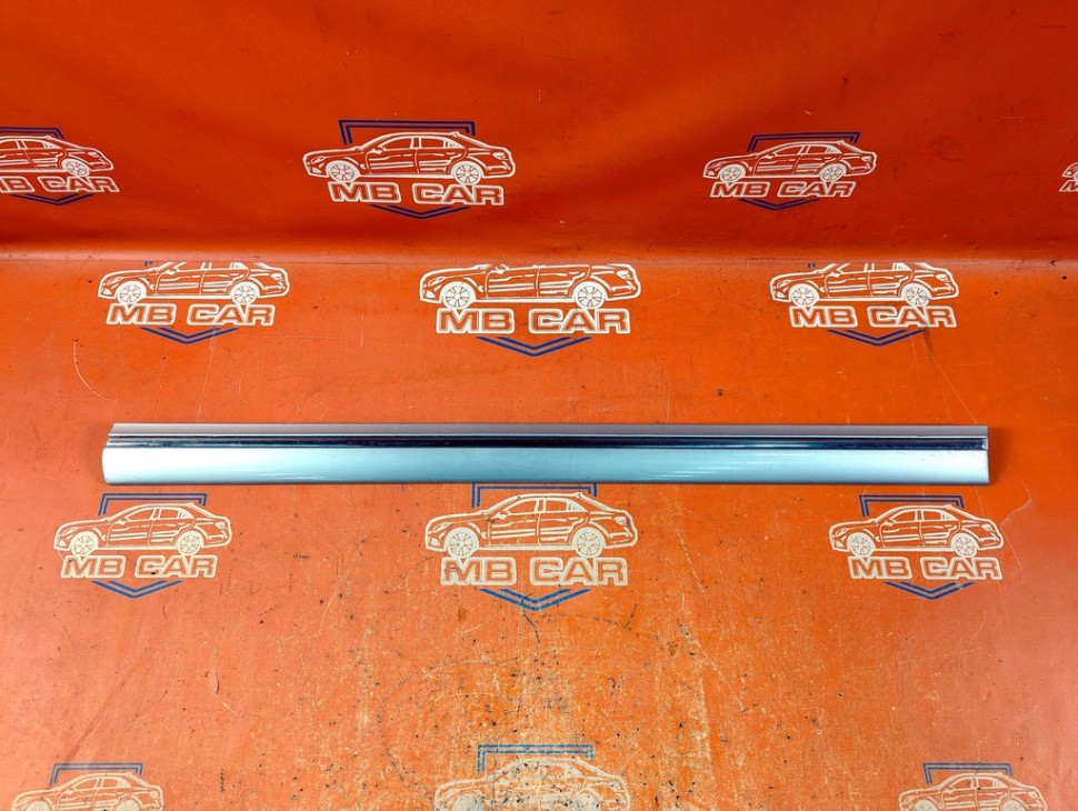 Молдинг двери MERCEDES-BENZ E-класс W210/S210 рестайлинг (1999 - 2003) фото 1 — Разборка Мерседес