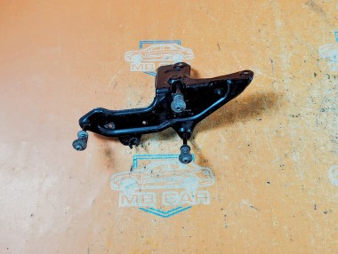 Кронштейн компрессора подвески MERCEDES-BENZ S-класс W221 (2005 - 2009) &mdash; Разборка Мерседес