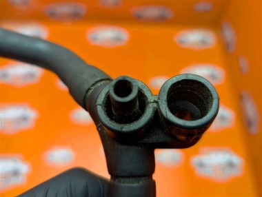 Трубка вентиляции картерных газов MERCEDES-BENZ M-класс W163 (1997 - 2001) — Разборка Мерседес