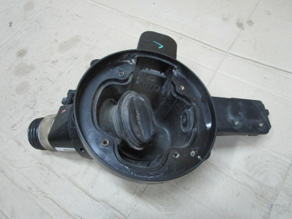 Заливная горловина MERCEDES-BENZ M-класс W163 (1997 - 2001) фото 1 — Разборка Мерседес