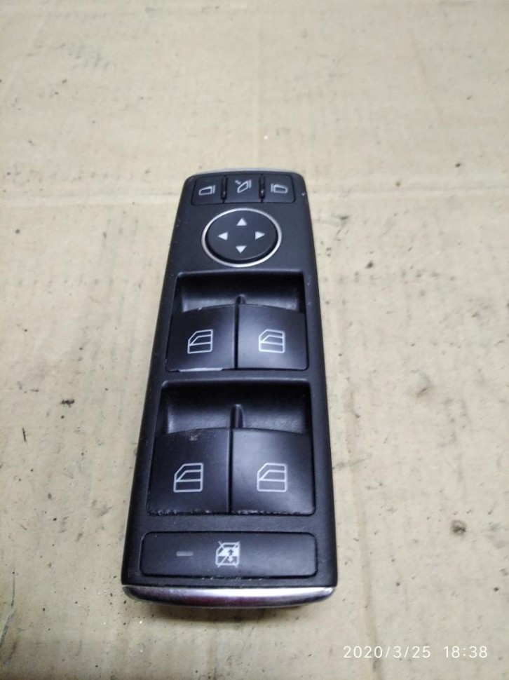 Блок кнопок стеклоподъемников MERCEDES-BENZ C-класс W204/S204/С204 рестайлинг (2011 - 2015) фото 1 — Разборка Мерседес