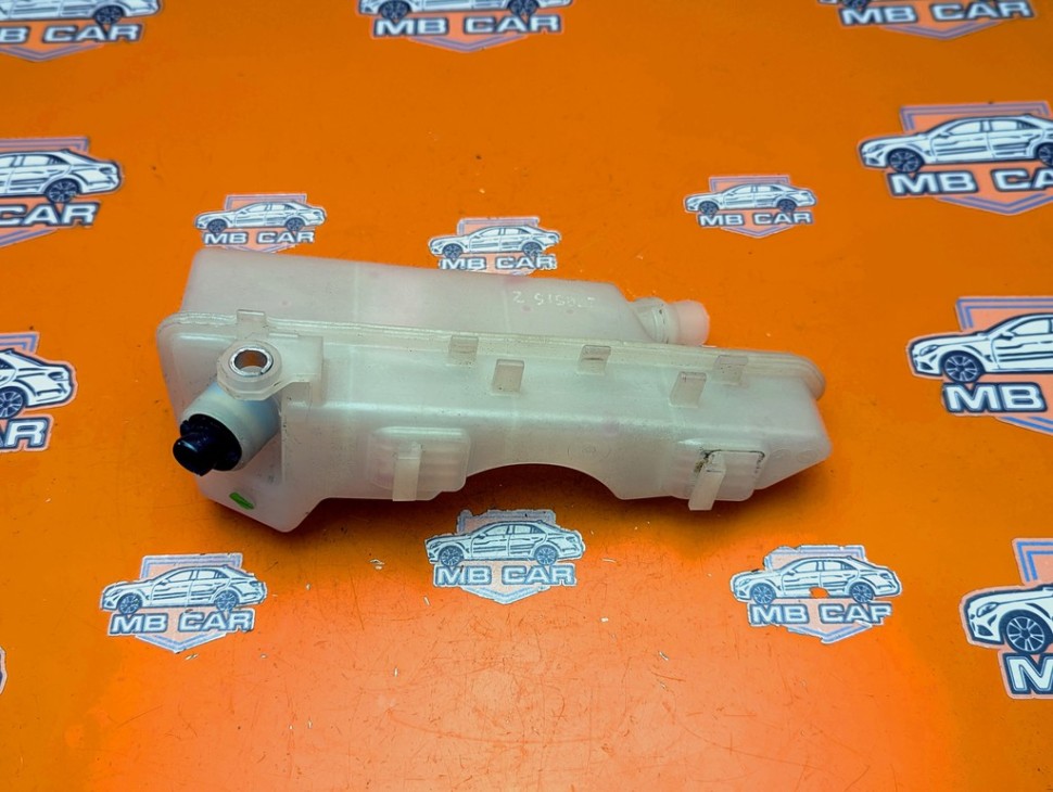 Бачок расширительный MERCEDES-BENZ C-класс AMG W205/S205/C205/A205 (2014 - 2018) фото 1 — Разборка Мерседес