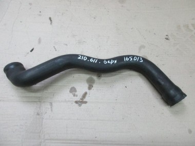 Патрубок радиатора MERCEDES-BENZ E-класс W210/S210 (1995 - 1999) — Разборка Мерседес