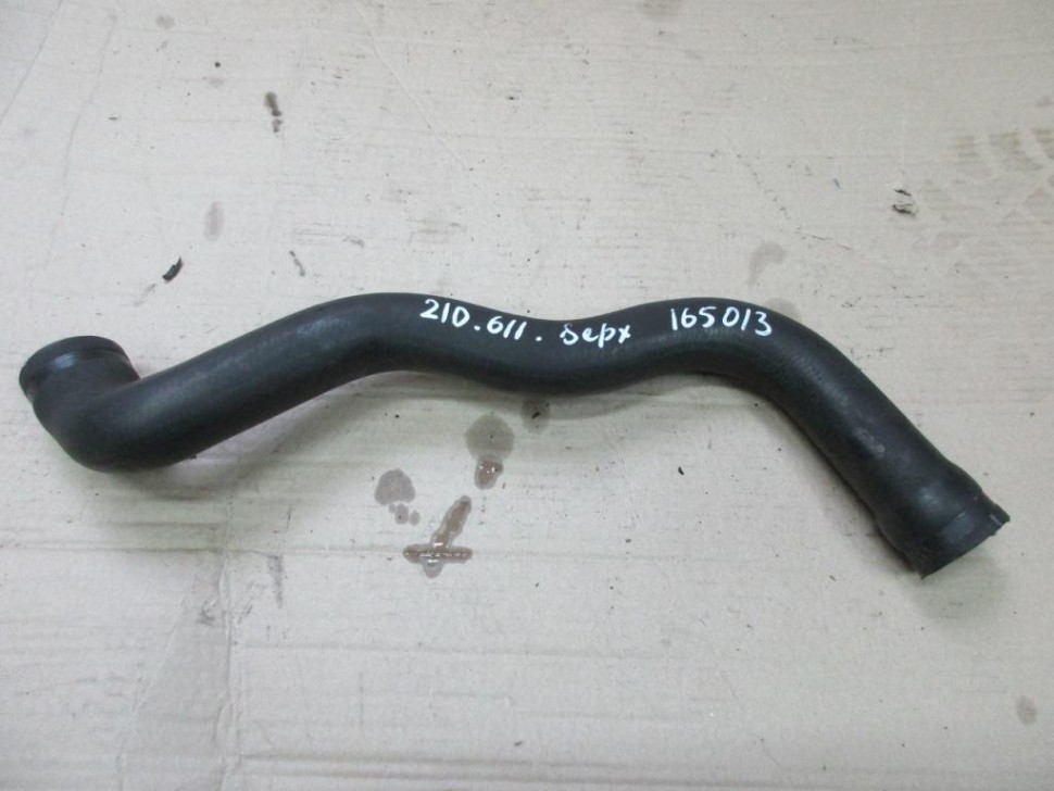 Патрубок радиатора MERCEDES-BENZ E-класс W210/S210 (1995 - 1999) фото 1 — Разборка Мерседес