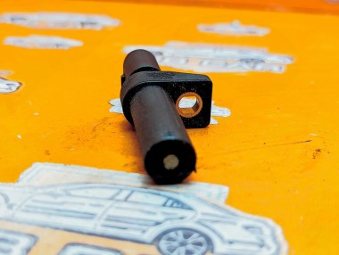 Датчик коленвала MERCEDES-BENZ A-класс W169 (2004 - 2008) &mdash; Разборка Мерседес