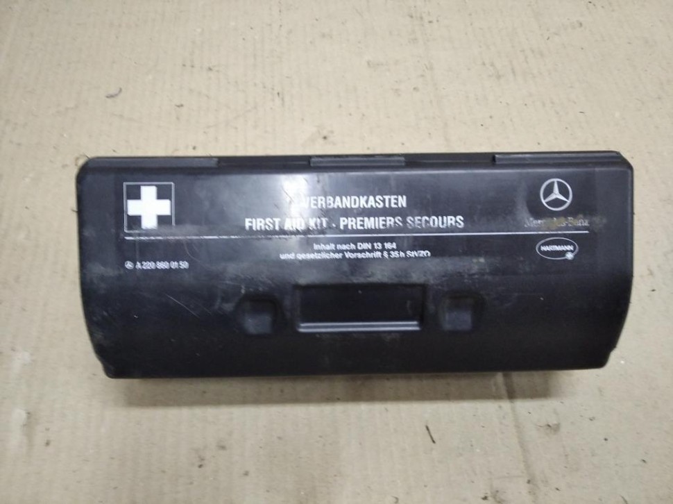 Аптечка автомобильная MERCEDES-BENZ S-класс W220 (1998 - 2005) фото 1 — Разборка Мерседес