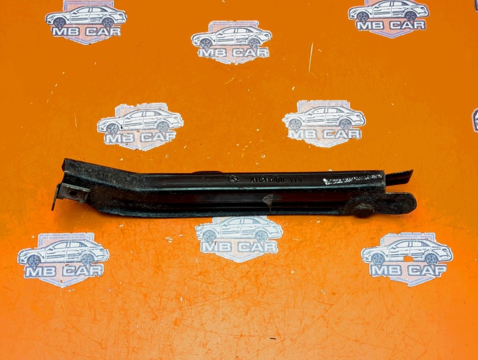 Кронштейн крепления бампера MERCEDES-BENZ M-класс W164 рестайлинг (2008 - 2011) фото 1 — Разборка Мерседес