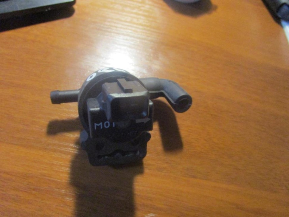 Клапан регенерации MERCEDES-BENZ E-класс W210/S210 (1995 - 1999) фото 1 — Разборка Мерседес