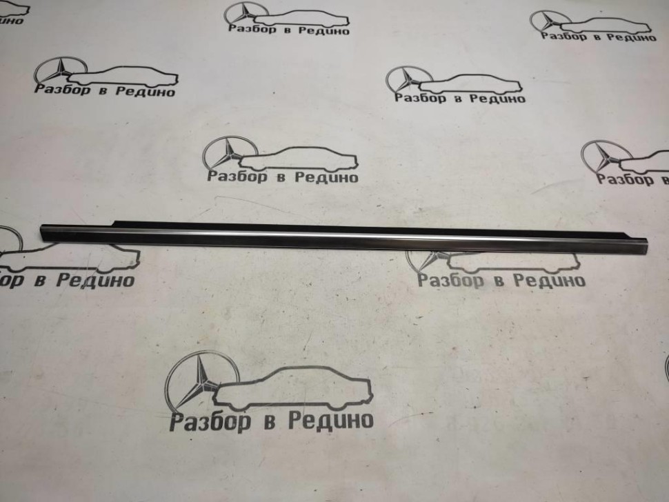 Молдинг стекла двери MERCEDES-BENZ GLS-класс X166 (2015 - 2019) фото 1 — Разборка Мерседес