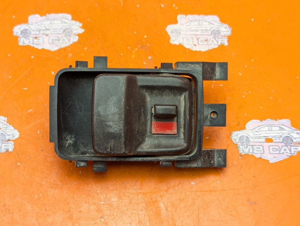 Ручка открытия багажника MERCEDES-BENZ M-класс W163 (1997 - 2001) фото 1 &mdash; Разборка Мерседес