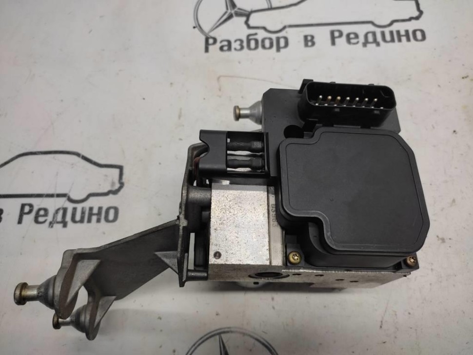 Блок ABS MERCEDES-BENZ S-класс W220 (1998 - 2005) фото 1 — Разборка Мерседес