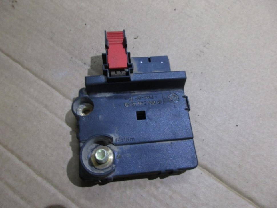 Блок предохранителей MERCEDES-BENZ S-класс W220 (1998 - 2005) фото 1 — Разборка Мерседес