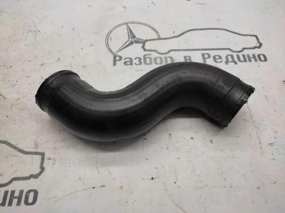 Патрубок интеркулера MERCEDES-BENZ Vito W638 (1996 - 2003) фото 1 — Разборка Мерседес