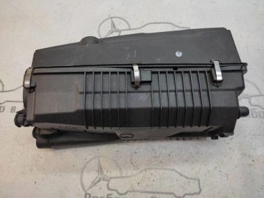 Корпус воздушного фильтра MERCEDES-BENZ C-класс W203/S203/CL203 (2000 - 2004) — Разборка Мерседес