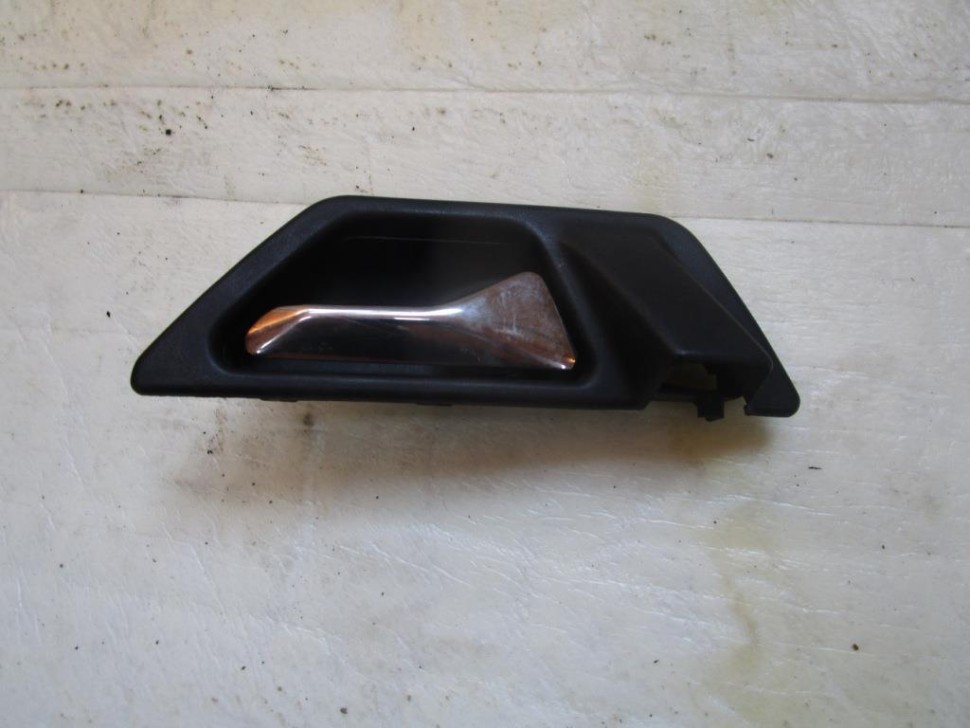 Ручка двери внутренняя MERCEDES-BENZ E-класс W124/S124/C124/A124 (1984 - 1997) фото 1 — Разборка Мерседес