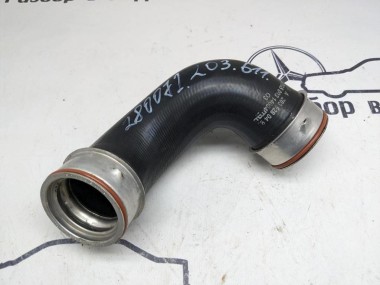 Патрубок интеркулера MERCEDES-BENZ C-класс W203/S203/CL203 (2000 - 2004) — Разборка Мерседес