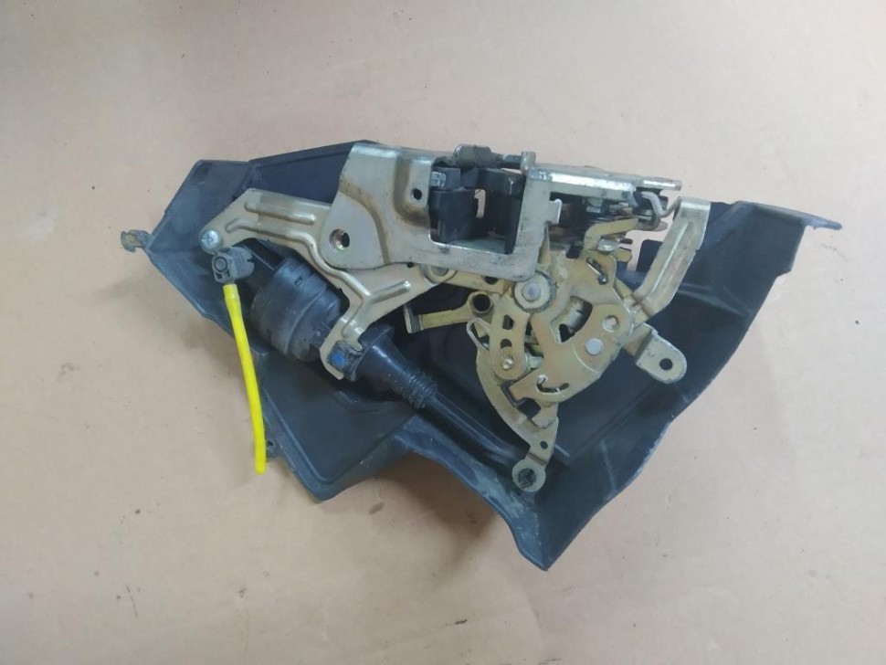 Замок двери задней левой MERCEDES-BENZ E-класс W210/S210 рестайлинг (1999 - 2003) фото 1 — Разборка Мерседес