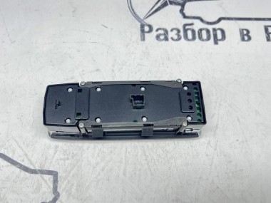 Блок кнопок стеклоподъемников MERCEDES-BENZ A-класс W176 (2012 - 2015) — Разборка Мерседес