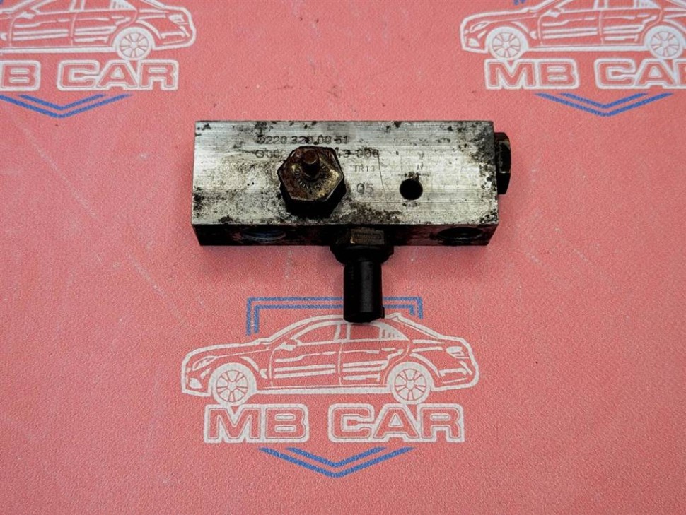 Распределитель гидроподвески MERCEDES-BENZ CL-класс C215 (1999 - 2002) фото 1 — Разборка Мерседес
