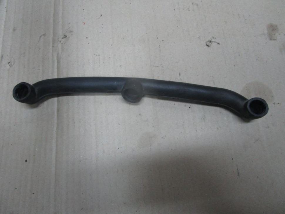 Трубка вентиляции картерных газов MERCEDES-BENZ S-класс W220 (1998 - 2005) фото 1 &mdash; Разборка Мерседес