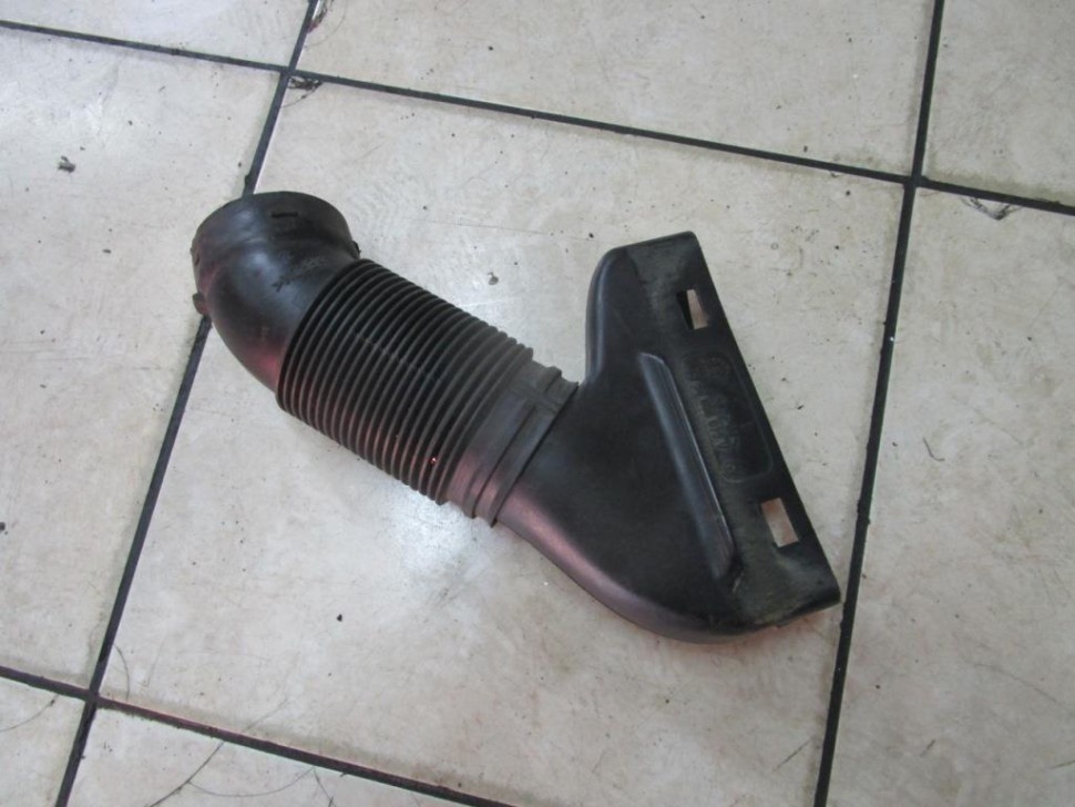 Патрубок воздушный MERCEDES-BENZ A-класс W169 (2004 - 2008) фото 1 — Разборка Мерседес
