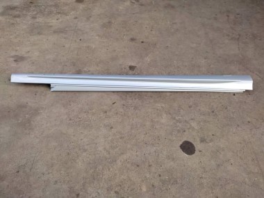 Порог пластиковый правый MERCEDES-BENZ C-класс W205/S205/C205/A205 рестайлинг (2018 - 2023) — Разборка Мерседес