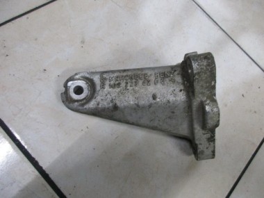 Лапа правая MERCEDES-BENZ W124 W124/S124/C124/A124 (1984 - 1993) — Разборка Мерседес