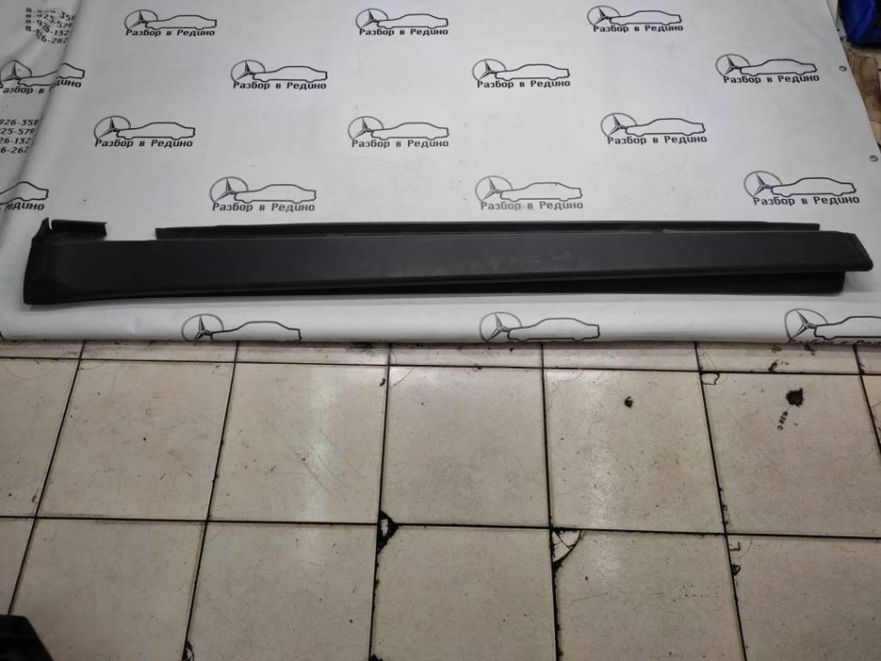 Порог пластиковый левый MERCEDES-BENZ M-класс W164 (2005 - 2008) фото 1 — Разборка Мерседес