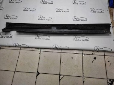 Порог пластиковый левый MERCEDES-BENZ M-класс W164 (2005 - 2008) — Разборка Мерседес